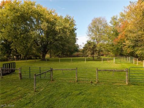 5995 Buffham Road Seville OH 44273