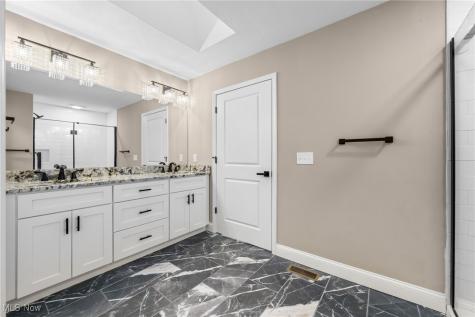 39600 Aurora Road Solon OH 44139