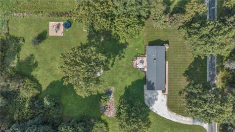 6934 Center Street NE Hartville OH 44632