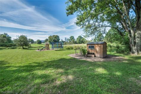 6934 Center Street NE Hartville OH 44632