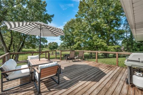 6934 Center Street NE Hartville OH 44632