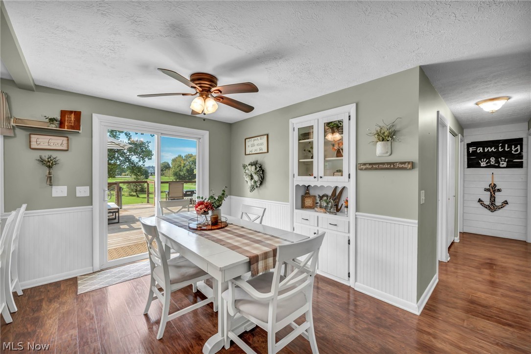 6934 Center Street NE Hartville OH 44632