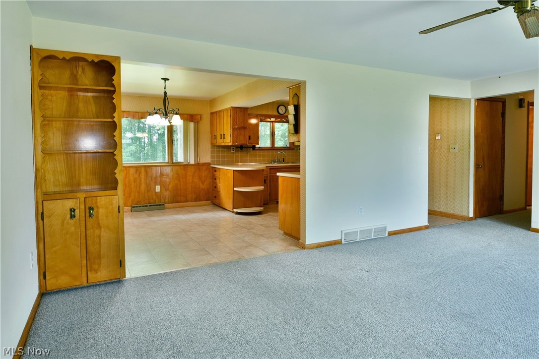 2909 Beal Street NW Warren OH 44485