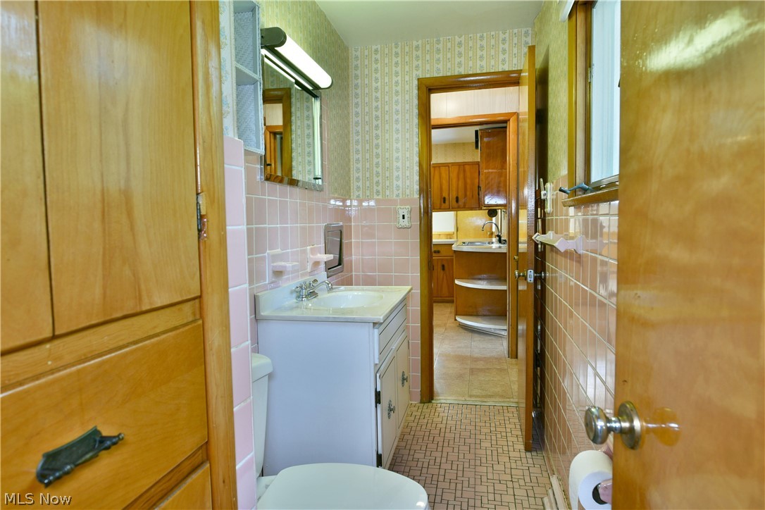 2909 Beal Street NW Warren OH 44485