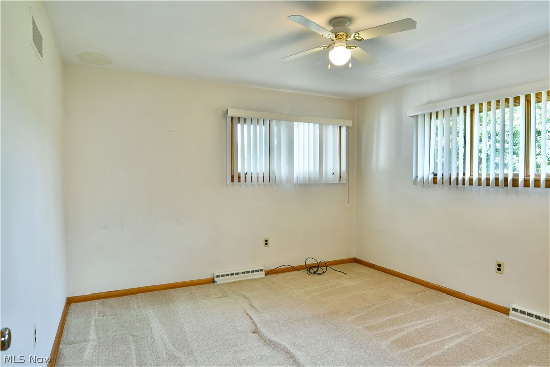 2909 Beal Street NW Warren OH 44485