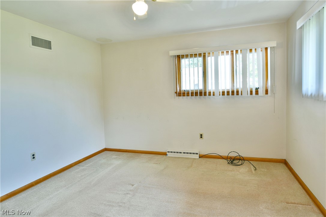 2909 Beal Street NW Warren OH 44485