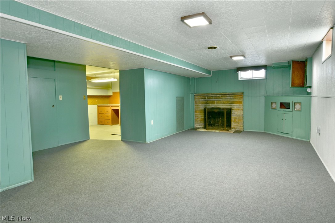 2909 Beal Street NW Warren OH 44485