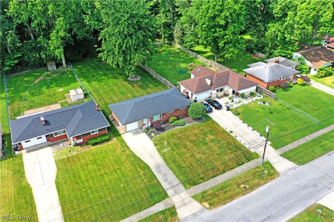 2909 Beal Street NW Warren OH 44485