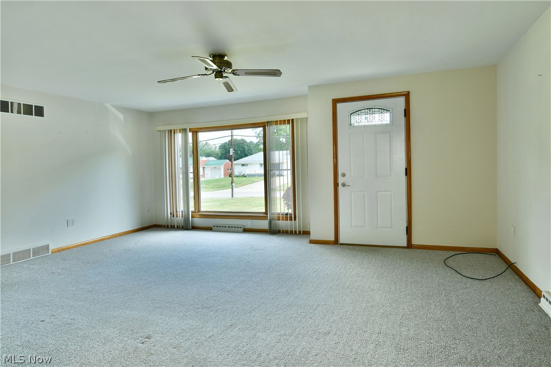2909 Beal Street NW Warren OH 44485