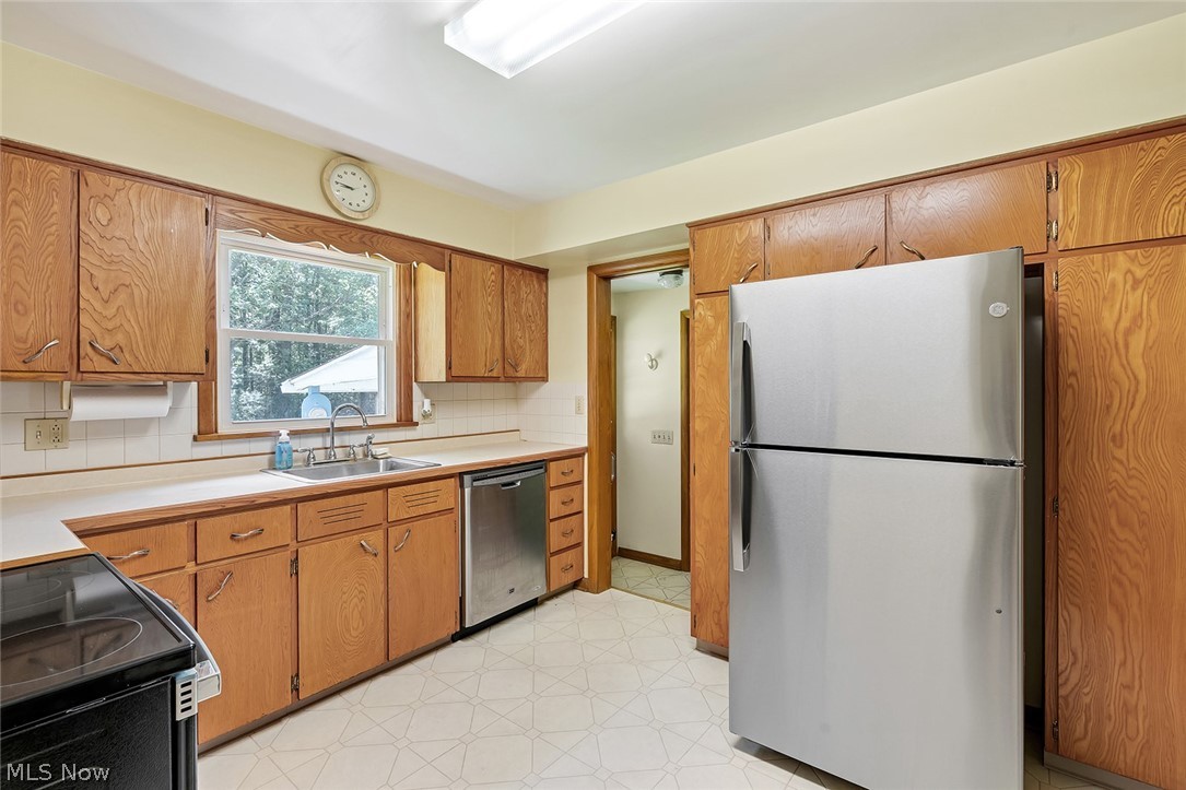 1205 Rose Avenue Girard OH 44420