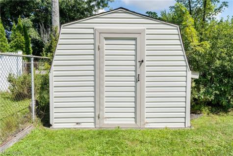 4474 Woodridge Drive Youngstown OH 44515