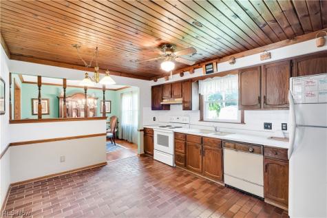 4474 Woodridge Drive Youngstown OH 44515