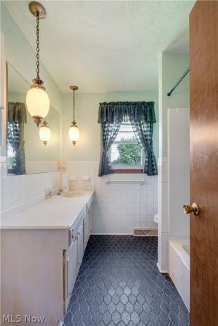 4474 Woodridge Drive Youngstown OH 44515