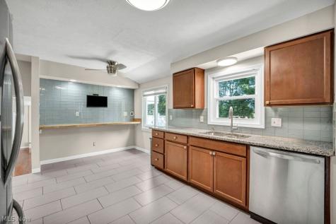 13988 Bennington Boulevard Middleburg Heights OH 44130