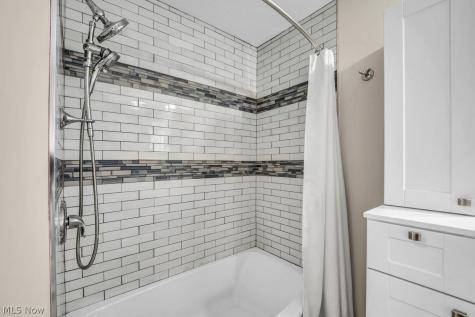13988 Bennington Boulevard Middleburg Heights OH 44130