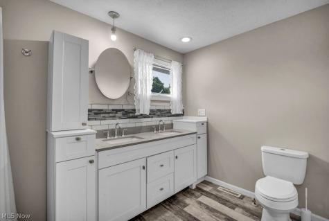 13988 Bennington Boulevard Middleburg Heights OH 44130