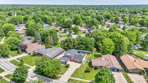 13988 Bennington Boulevard Middleburg Heights OH 44130