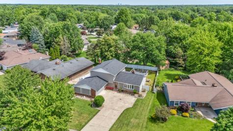 13988 Bennington Boulevard Middleburg Heights OH 44130