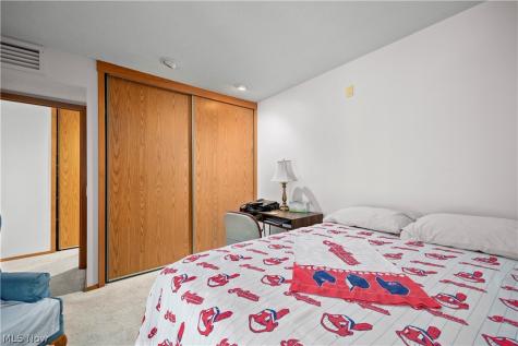 13228 Olympus Way Strongsville OH 44149