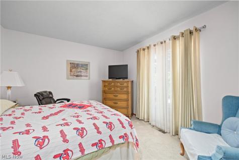 13228 Olympus Way Strongsville OH 44149