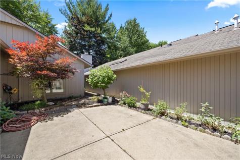 13228 Olympus Way Strongsville OH 44149