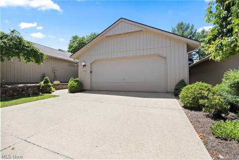 13228 Olympus Way Strongsville OH 44149