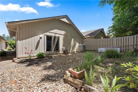 13228 Olympus Way Strongsville OH 44149