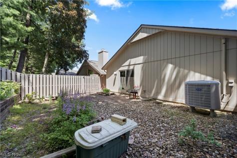 13228 Olympus Way Strongsville OH 44149