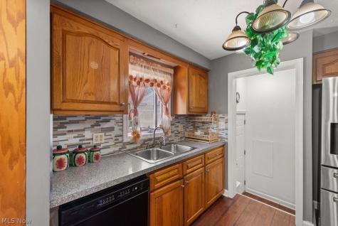 6127 W 130th Street Parma OH 44130