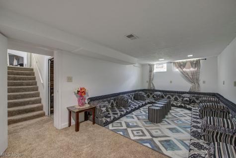 6127 W 130th Street Parma OH 44130
