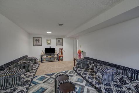 6127 W 130th Street Parma OH 44130