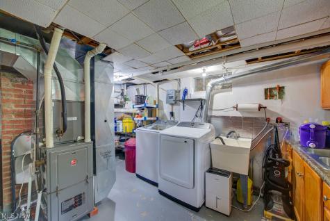 6127 W 130th Street Parma OH 44130