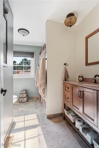 1648 Plymouth Knoll Avenue NW Massillon OH 44646