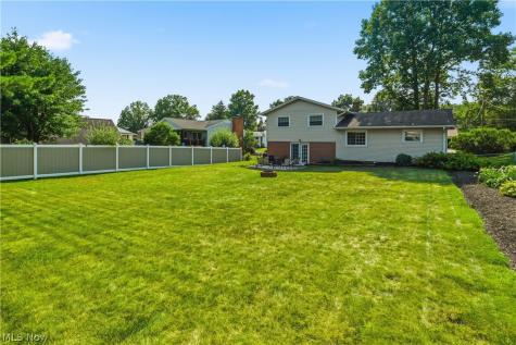 1648 Plymouth Knoll Avenue NW Massillon OH 44646