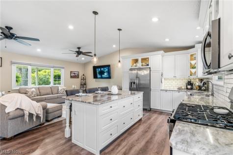 1648 Plymouth Knoll Avenue NW Massillon OH 44646