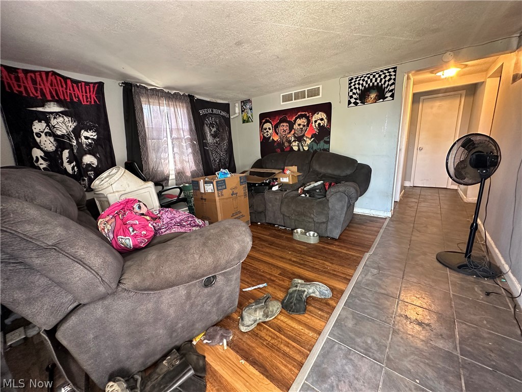 2907 25th Street NE Canton OH 44705