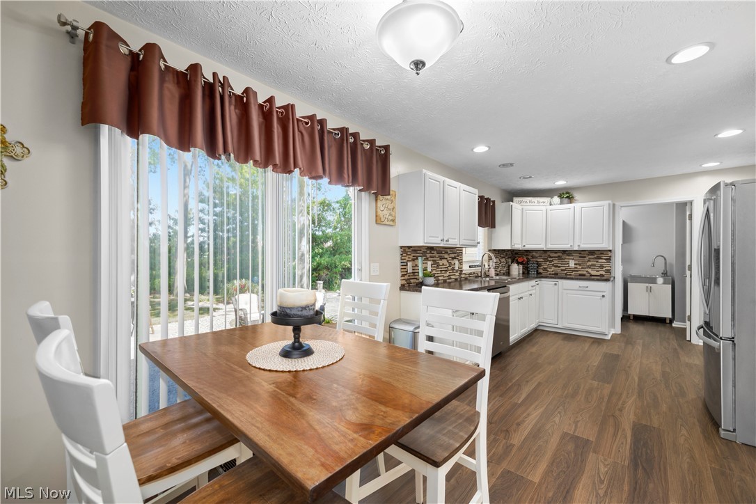 732 Oakdale Circle Elyria OH 44035