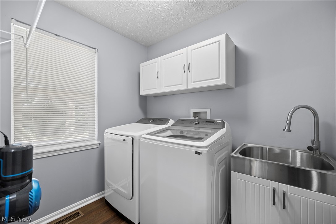 732 Oakdale Circle Elyria OH 44035