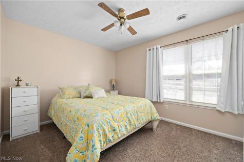 732 Oakdale Circle Elyria OH 44035