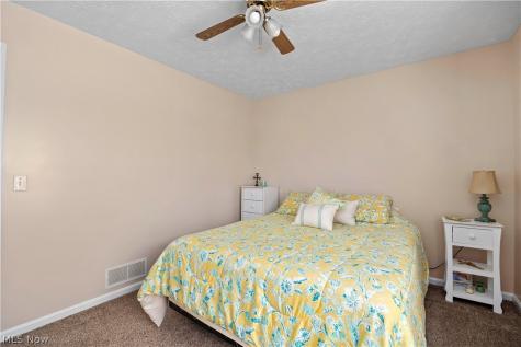 732 Oakdale Circle Elyria OH 44035