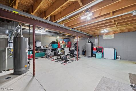 732 Oakdale Circle Elyria OH 44035