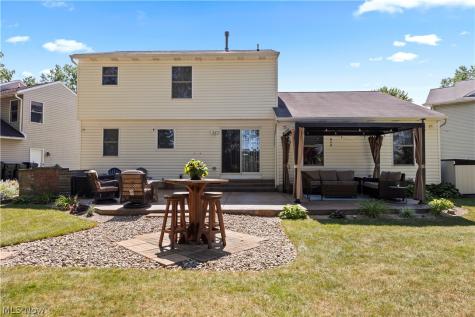 732 Oakdale Circle Elyria OH 44035