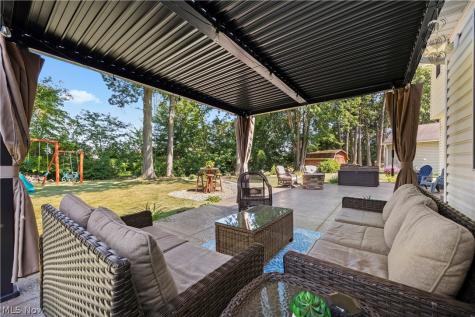 732 Oakdale Circle Elyria OH 44035