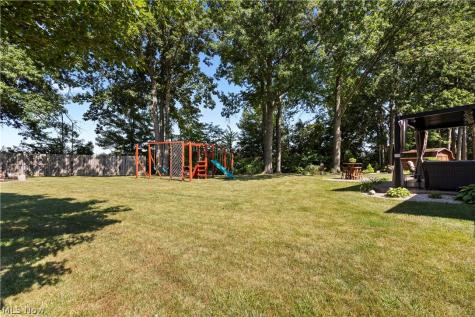 732 Oakdale Circle Elyria OH 44035