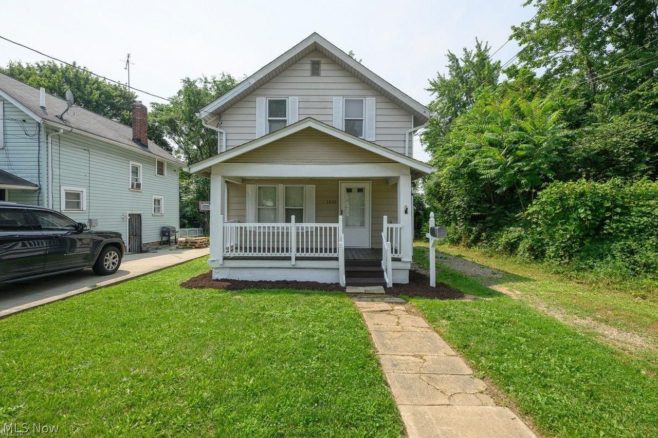 1838 Ford Avenue Akron OH 44305