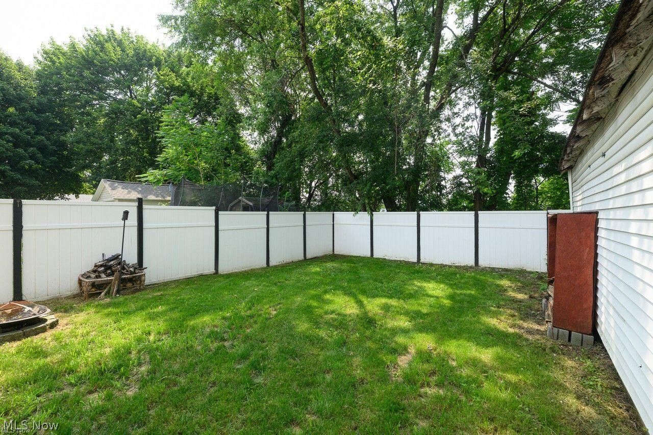 1838 Ford Avenue Akron OH 44305