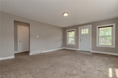6334 W 130th Street Brook Park OH 44142