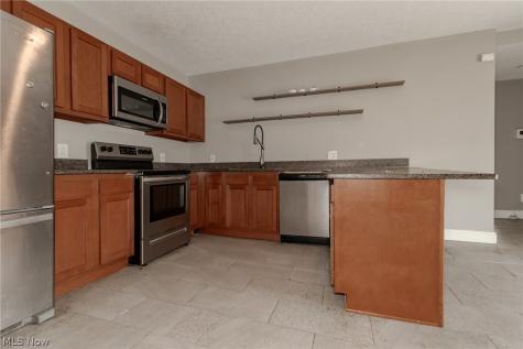 6334 W 130th Street Brook Park OH 44142