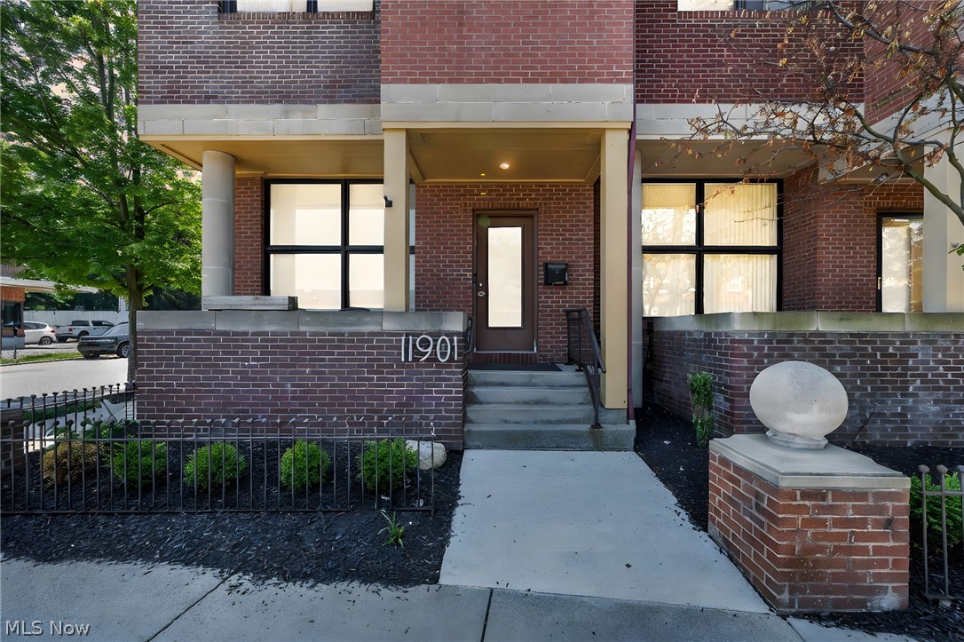 11901 Detroit Avenue Lakewood OH 44107