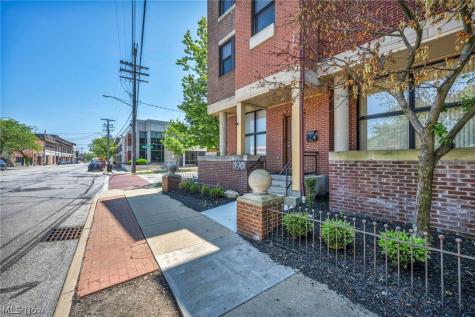 11901 Detroit Avenue Lakewood OH 44107